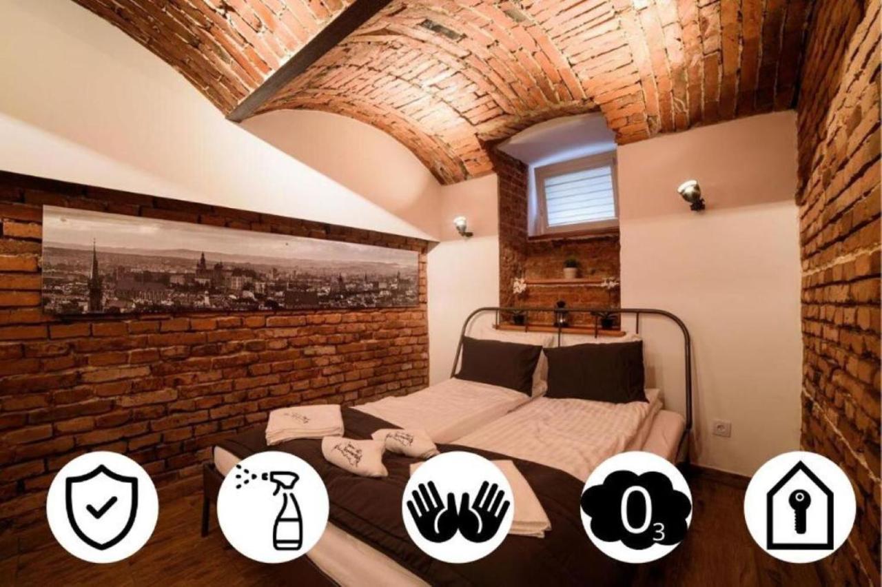 Cracow Rent Apartments - Spacious Apartments For 2-7 People In Quiet Area - Kolberga Street Nr 3 - 10 Min To Main Square By Foot Krakow Dış mekan fotoğraf