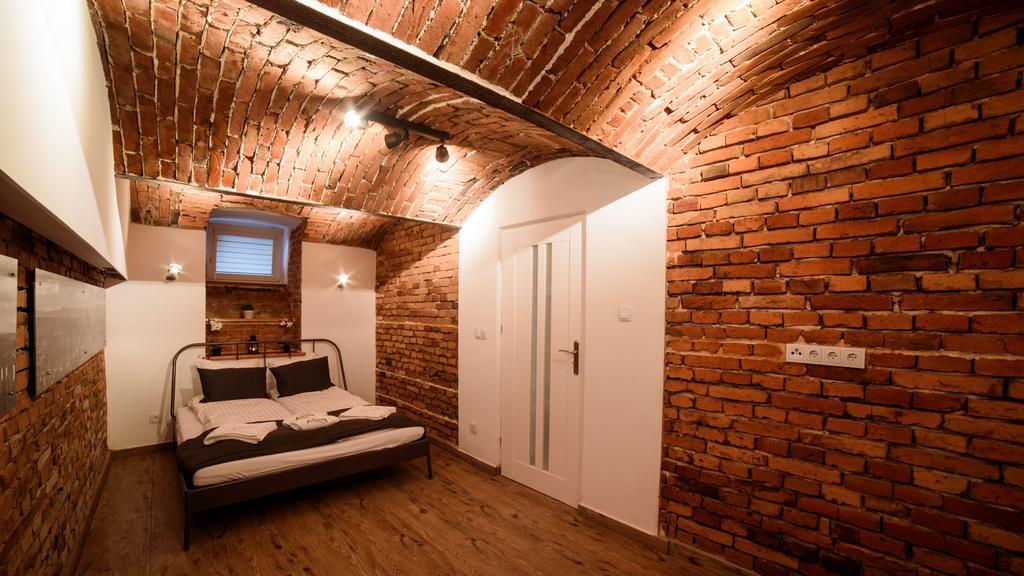 Cracow Rent Apartments - Spacious Apartments For 2-7 People In Quiet Area - Kolberga Street Nr 3 - 10 Min To Main Square By Foot Krakow Dış mekan fotoğraf
