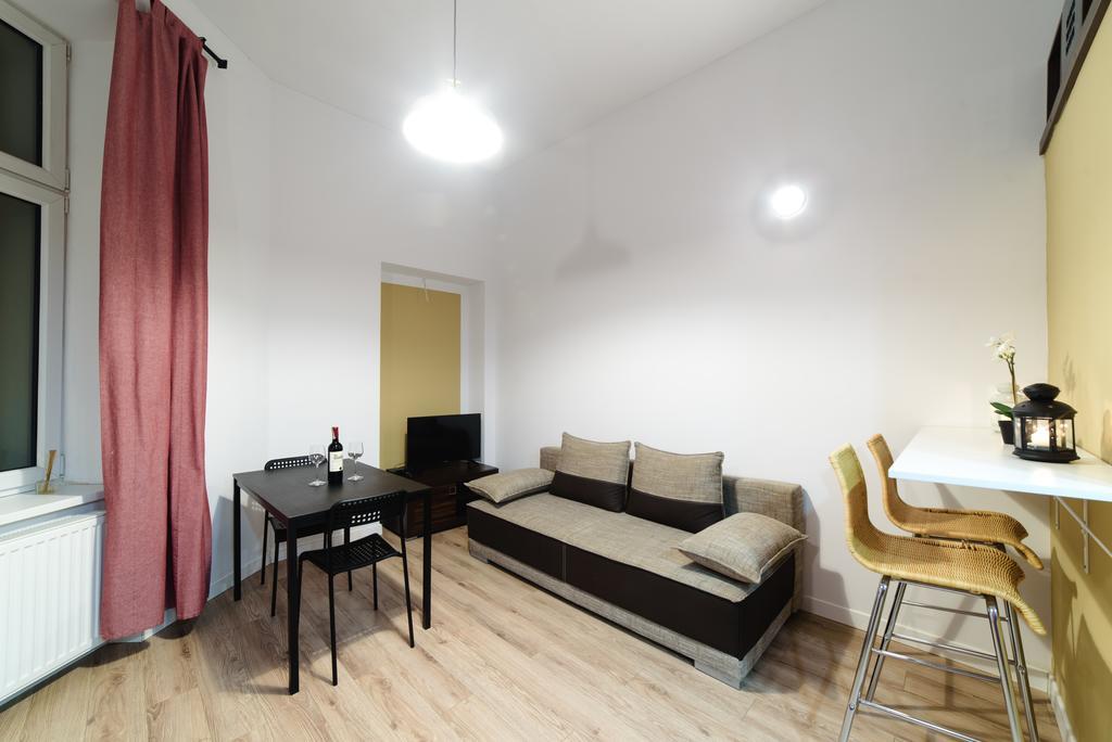 Cracow Rent Apartments - Spacious Apartments For 2-7 People In Quiet Area - Kolberga Street Nr 3 - 10 Min To Main Square By Foot Krakow Dış mekan fotoğraf