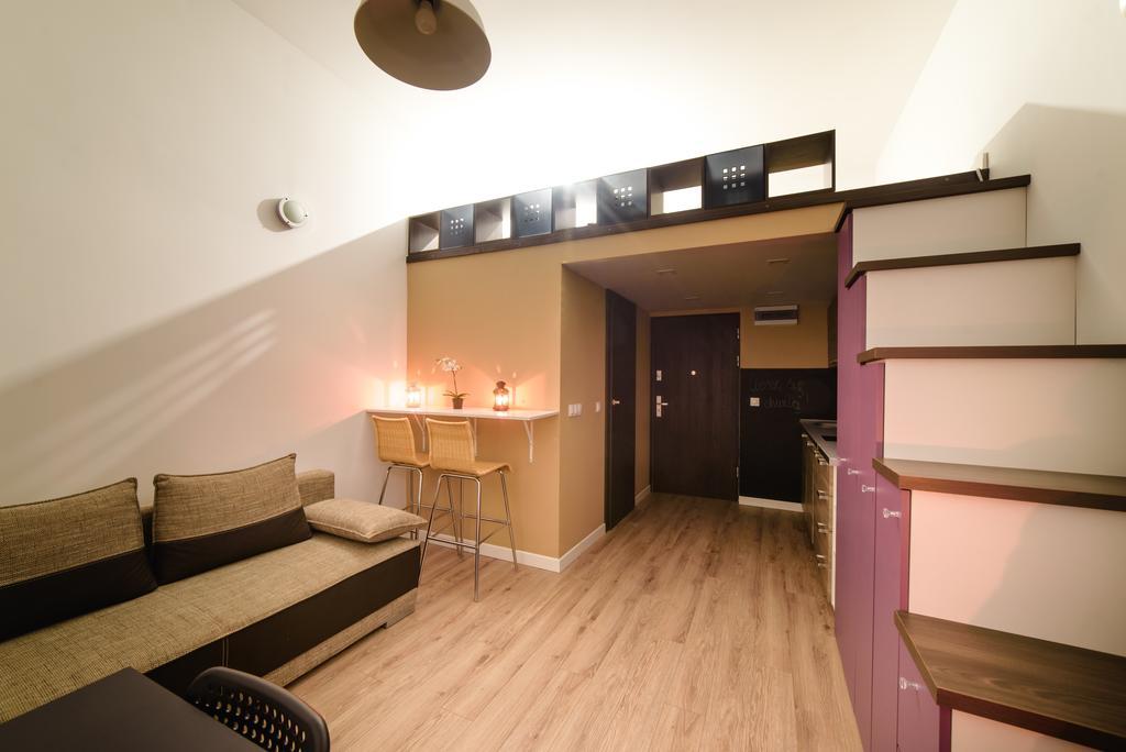 Cracow Rent Apartments - Spacious Apartments For 2-7 People In Quiet Area - Kolberga Street Nr 3 - 10 Min To Main Square By Foot Krakow Dış mekan fotoğraf