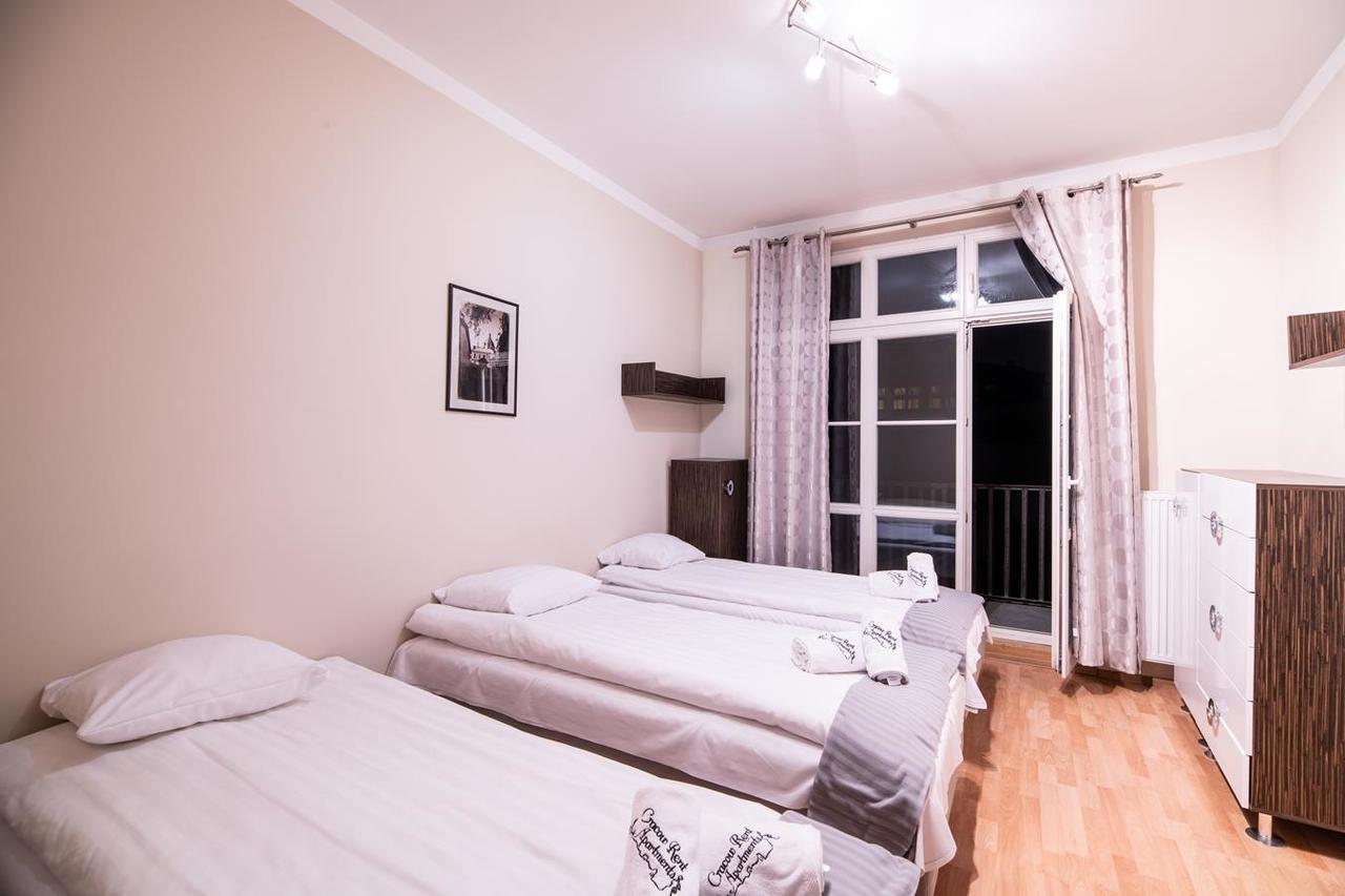 Cracow Rent Apartments - Spacious Apartments For 2-7 People In Quiet Area - Kolberga Street Nr 3 - 10 Min To Main Square By Foot Krakow Dış mekan fotoğraf