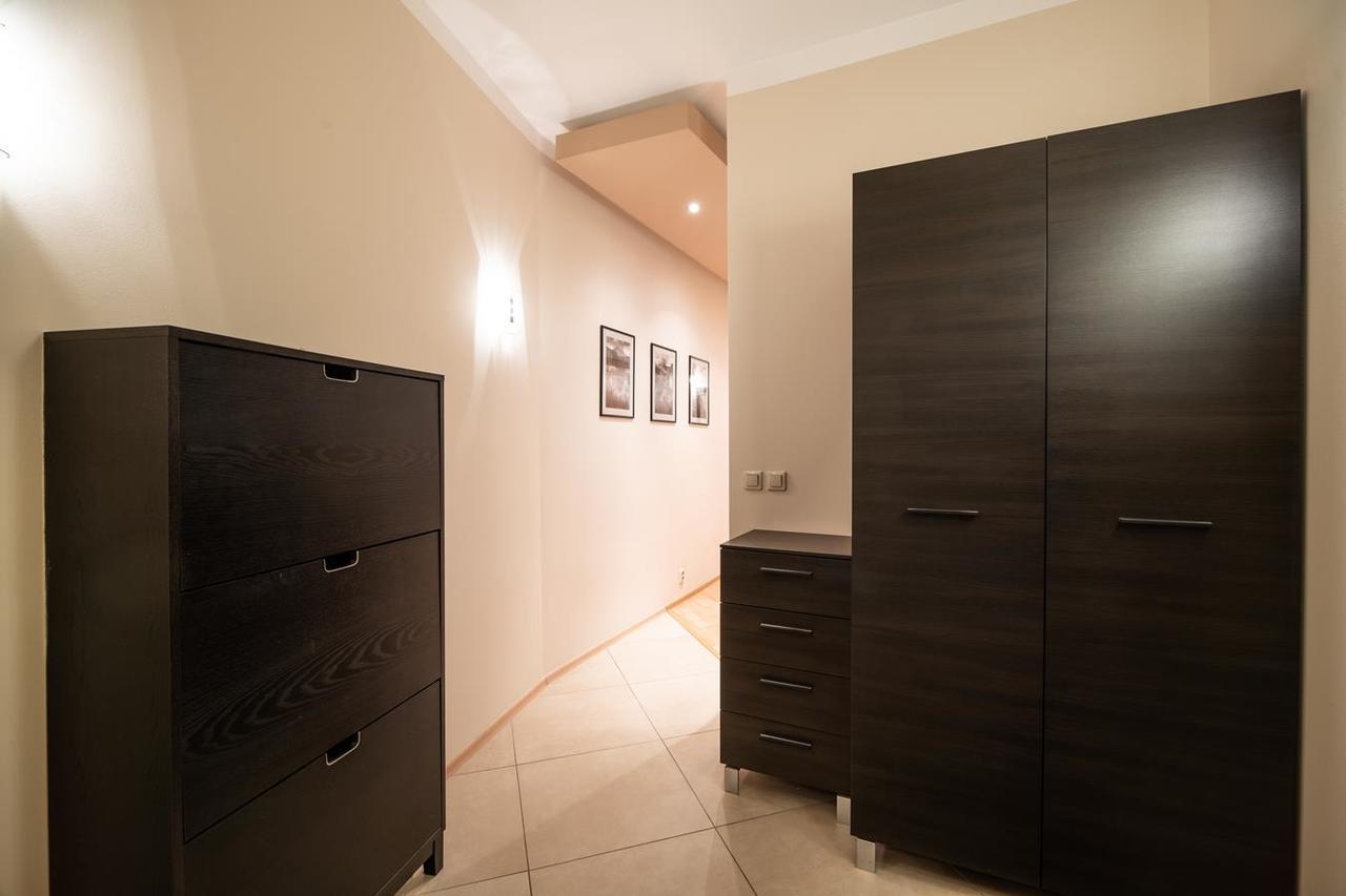 Cracow Rent Apartments - Spacious Apartments For 2-7 People In Quiet Area - Kolberga Street Nr 3 - 10 Min To Main Square By Foot Krakow Dış mekan fotoğraf