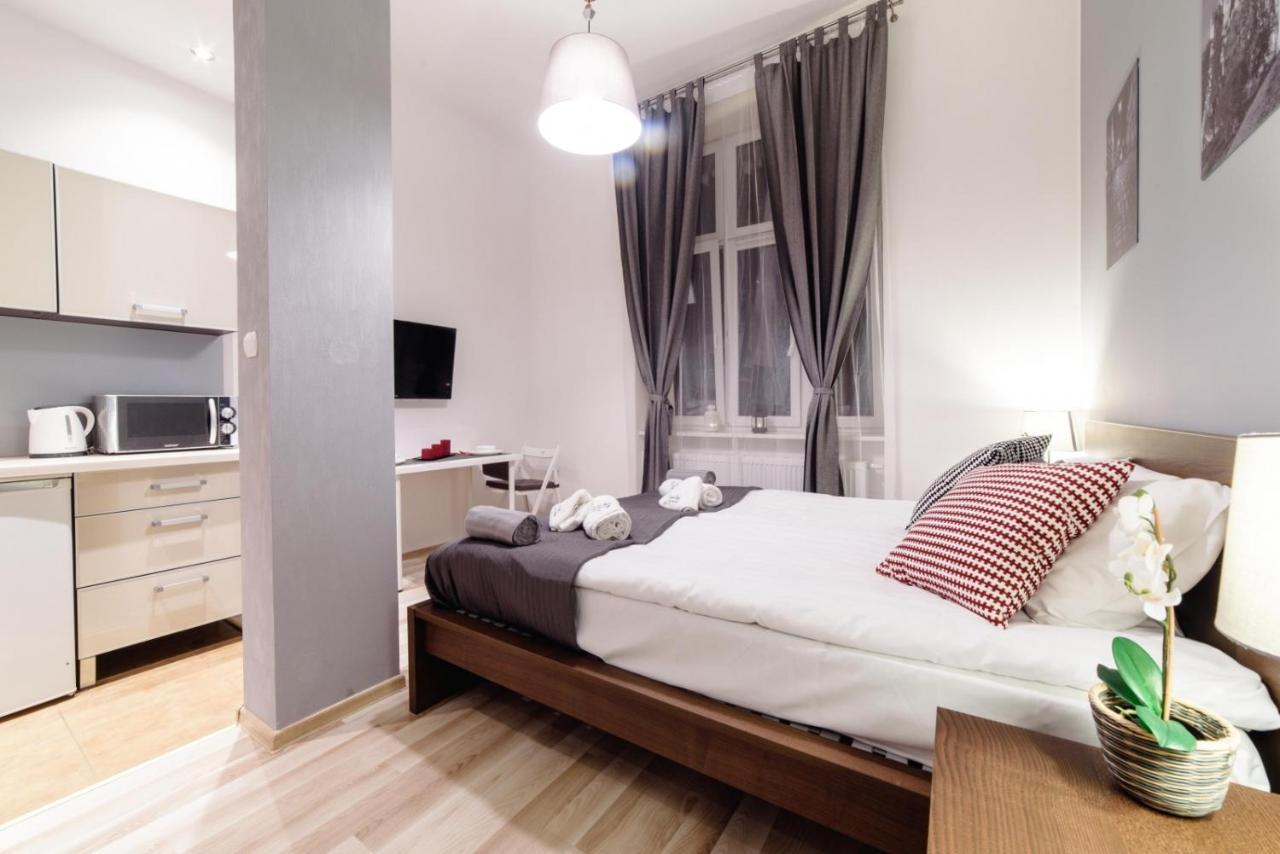 Cracow Rent Apartments - Spacious Apartments For 2-7 People In Quiet Area - Kolberga Street Nr 3 - 10 Min To Main Square By Foot Krakow Dış mekan fotoğraf