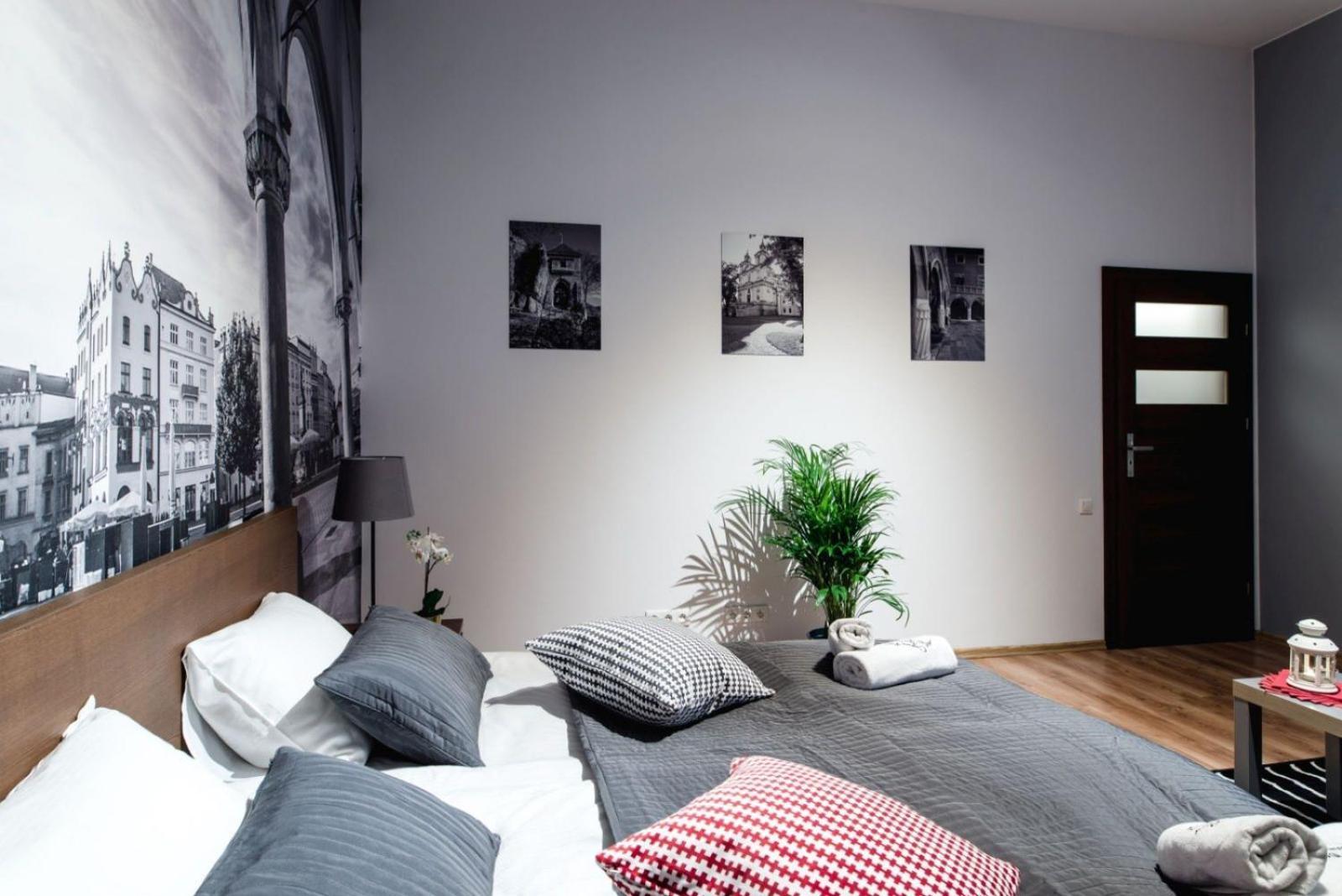 Cracow Rent Apartments - Spacious Apartments For 2-7 People In Quiet Area - Kolberga Street Nr 3 - 10 Min To Main Square By Foot Krakow Dış mekan fotoğraf